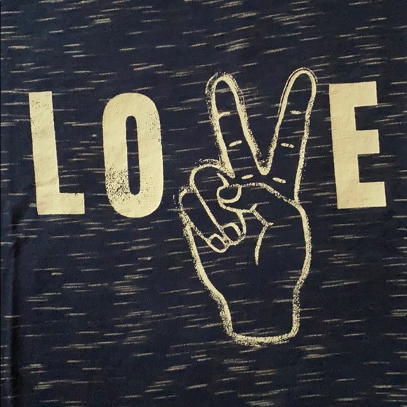 1 LEFT - NEW graphic boho hippie peace sign /love top - Picture 4 of 7